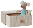 Dance Mouse in Daybed
