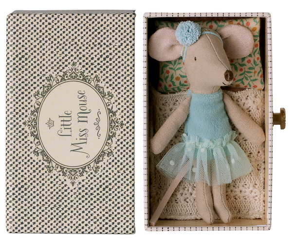 Dance Mouse in Daybed