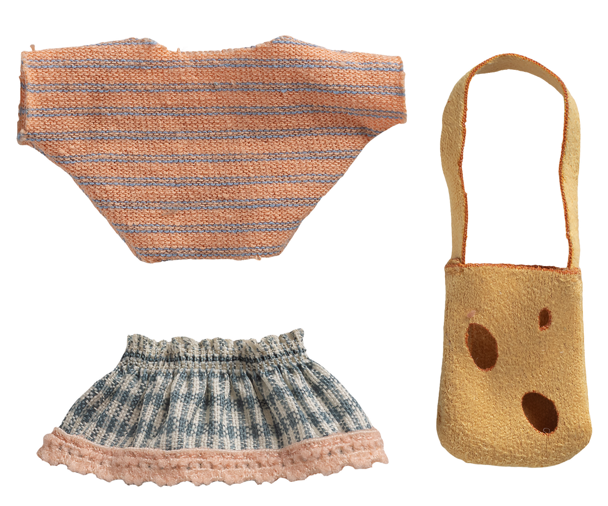 Clothes & Bag for Little Sister Mouse