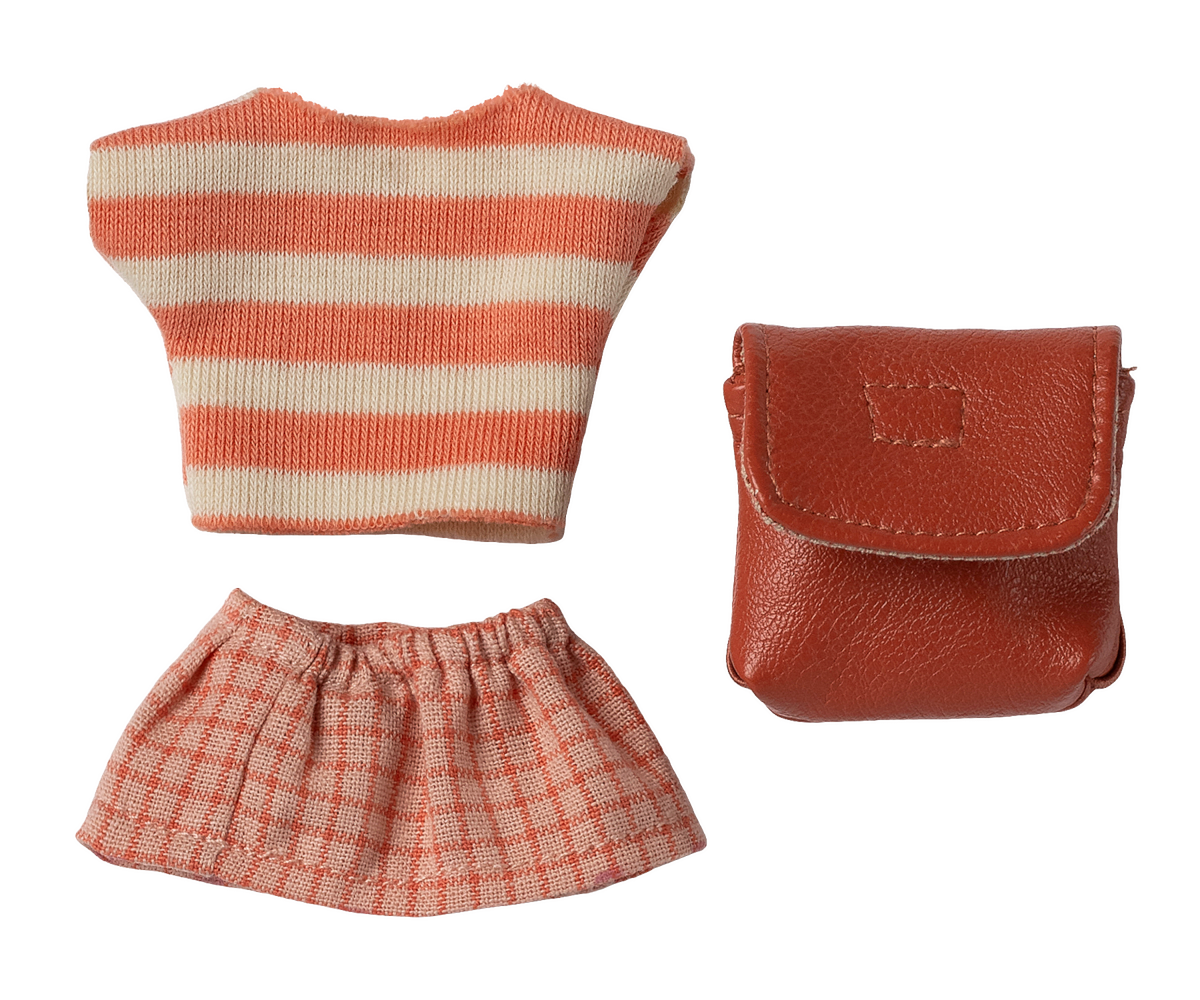 Clothes & Bag for Big Sister Mouse