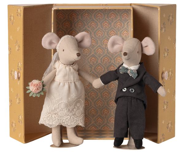 Wedding Couple Mice