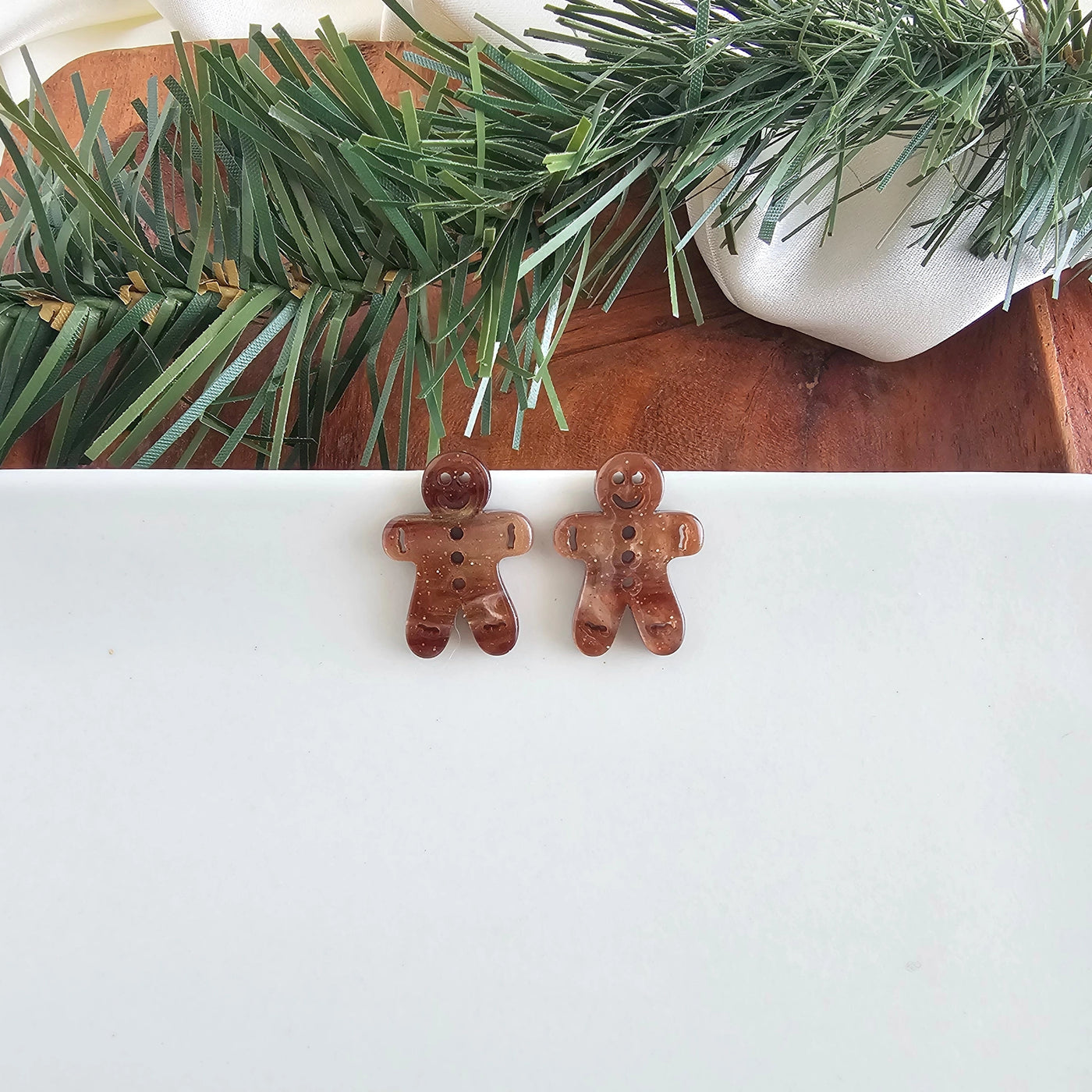 Gingerbread Studs