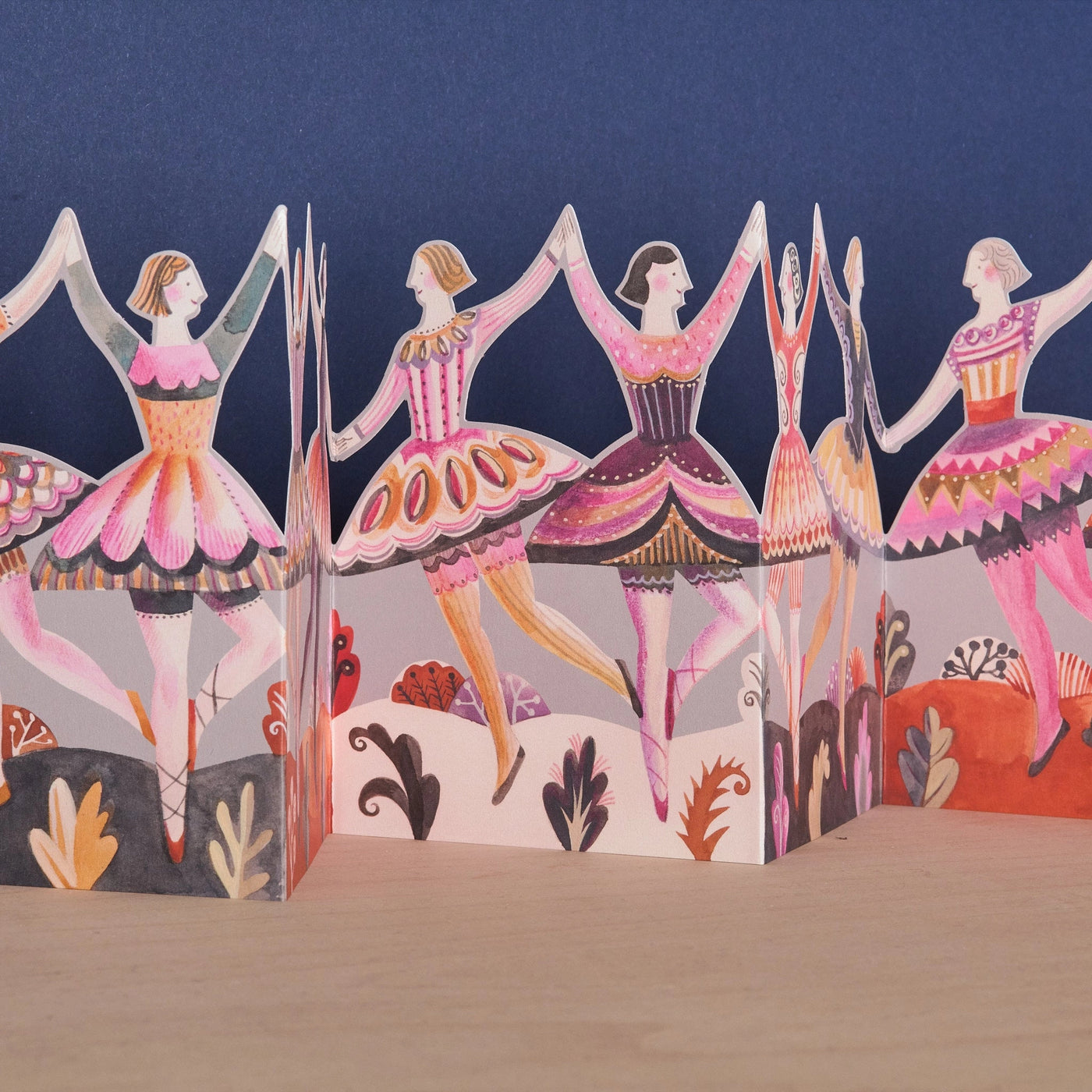 Dancers Accordion Card