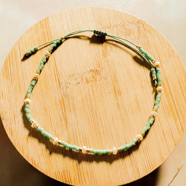 Curio Thread Bracelet