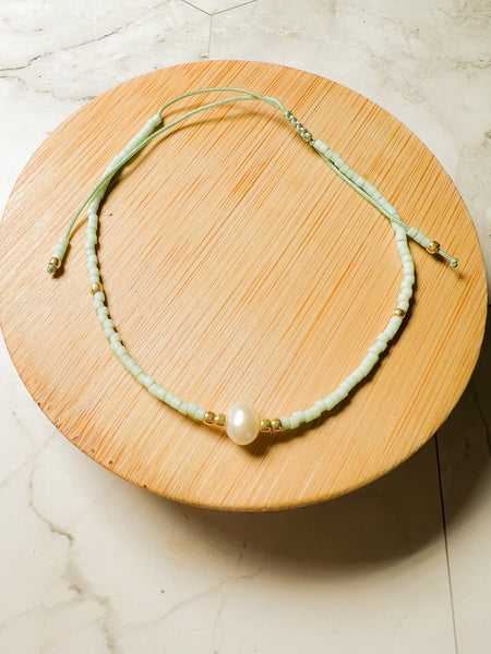 Perla Thread Bracelet